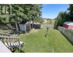 1051 DEVONSHIRE AVENUE - 41