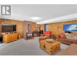 27 CLEAR VALLEY DRIVE - 21