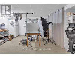 27 CLEAR VALLEY DRIVE - 24