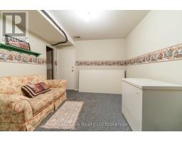 8 - 19 WREN COURT - 22