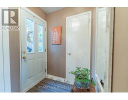 8 - 19 WREN COURT - 3
