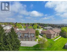 8 - 19 WREN COURT - 30