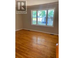 225 ALGONQUIN DRIVE - 3