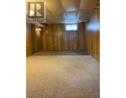 225 ALGONQUIN DRIVE - 9
