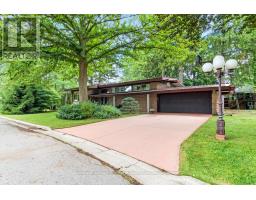 7 & 9 LISGAR COURT - 2