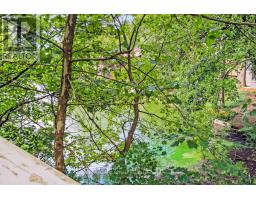 7 & 9 LISGAR COURT - 32
