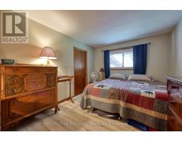 15 PEGGY AVENUE - 14