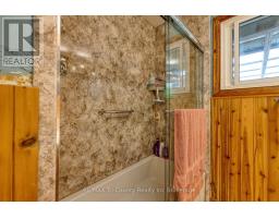 15 PEGGY AVENUE - 16