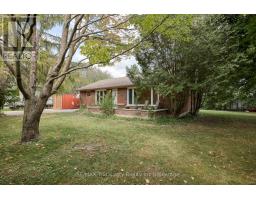 15 PEGGY AVENUE - 2