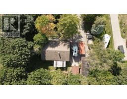 15 PEGGY AVENUE - 31