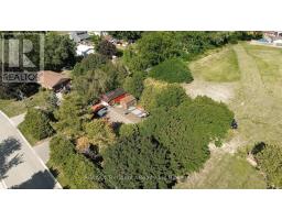 15 PEGGY AVENUE - 5