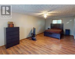 6 ELMWOOD CRESCENT - 22