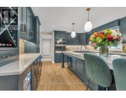 8 TALLWOOD CIRCLE - 6