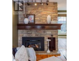 714 GLADSTONE DRIVE - 25