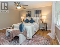 714 GLADSTONE DRIVE - 31