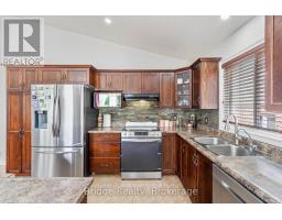 451 FAIRWAY ROAD - 12