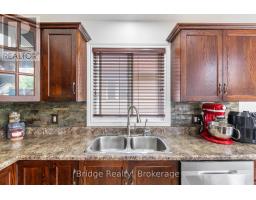 451 FAIRWAY ROAD - 13