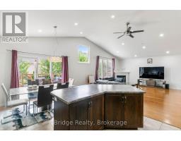 451 FAIRWAY ROAD - 14