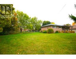 104 SIMCOE CRESCENT - 2