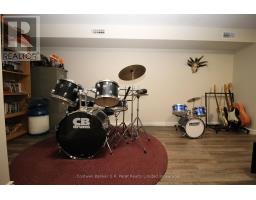 104 SIMCOE CRESCENT - 22