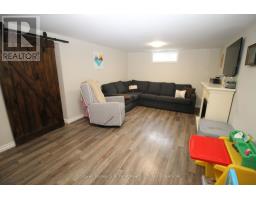 104 SIMCOE CRESCENT - 23