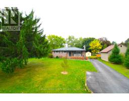 104 SIMCOE CRESCENT - 3