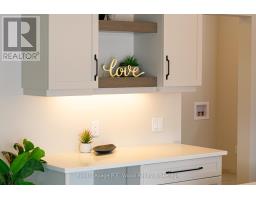 61 SUNVIEW DRIVE - 12