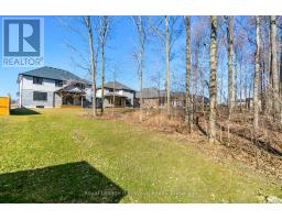 61 SUNVIEW DRIVE - 26
