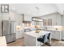 61 SUNVIEW DRIVE - 8