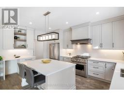 61 SUNVIEW DRIVE - 9