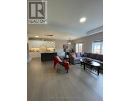 40 MATHESON CRESCENT - 11