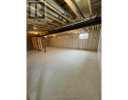 40 MATHESON CRESCENT - 25