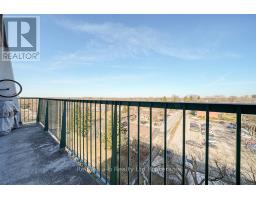 809 - 986 HURON STREET - 25