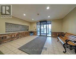 809 - 986 HURON STREET - 30
