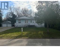9 DUFFERIN STREET S - 1
