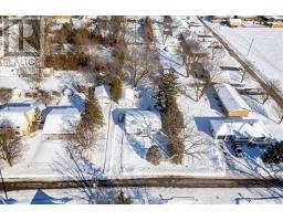 9 DUFFERIN STREET S - 28