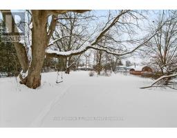 9 DUFFERIN STREET S - 9