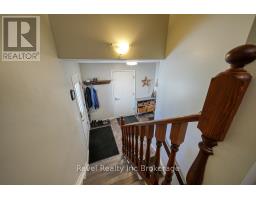 10 JULIANA STREET - 16