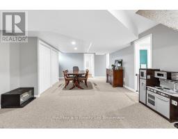 269 MAIN STREET W - 17