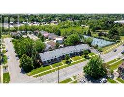 9 - 880 JAMES STREET - 1