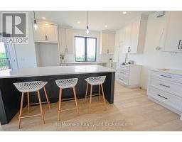 54 HERB STREET - 6