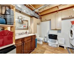 817 KENSINGTON STREET - 30
