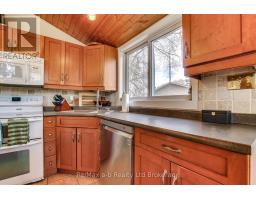 20 WELLINGTON STREET E - 10
