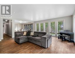 47 59 HIGHWAY - 23