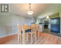 45 LYNN CRESCENT - 11