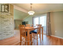 45 LYNN CRESCENT - 12