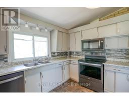 45 LYNN CRESCENT - 14