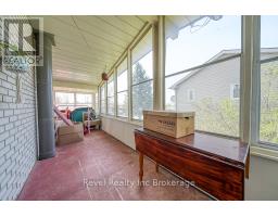 45 LYNN CRESCENT - 18