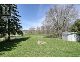 45 LYNN CRESCENT - 34