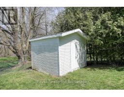 45 LYNN CRESCENT - 37